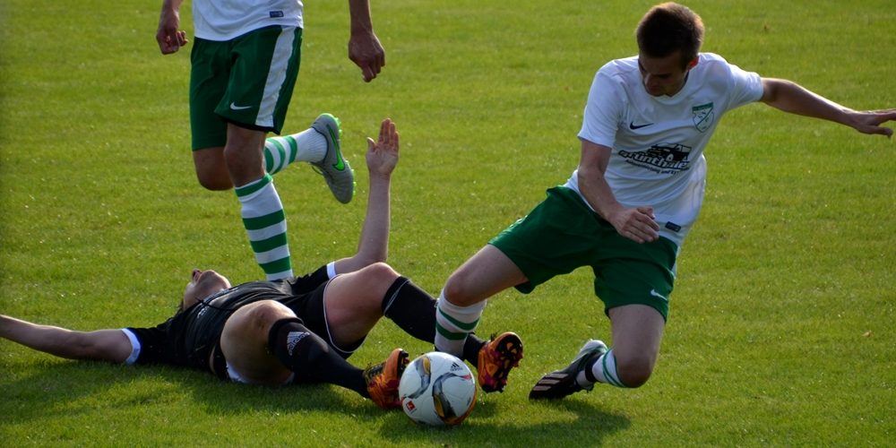 Reuß-Hammer rettet Dörfleins einen Punkt