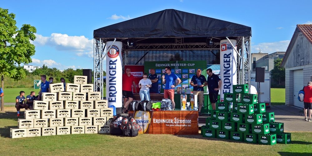 ERDINGER Meister-Cup: Erst Gruppensieg, dann Knockout