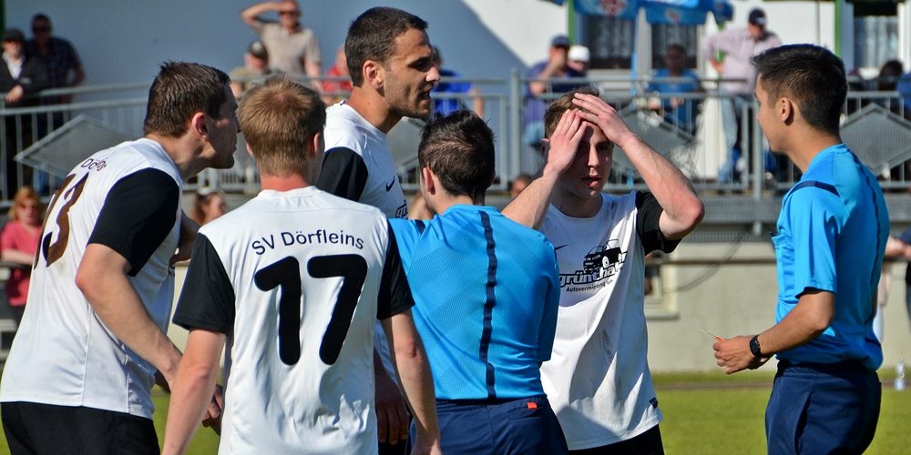 Drei Elfmeter, zweimal Rot: Die wohl bitterste Niederlage der Saison