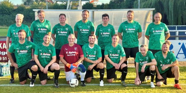 Neue Trikots für die AH